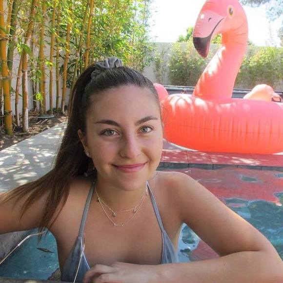 Meet your Posher, Milla - Picture 1 of 1